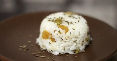 Сладкий рис с изюмом