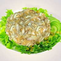 Салат из кальмаров с сыром