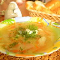 Щи из квашеной капусты с курицей