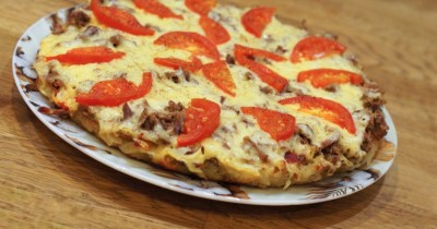 Картофельная пицца со сметаной и укропом на за 10 минут