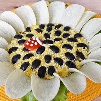 Салат подсолнух с грибами