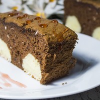 Торт с творожными шариками шоколадный