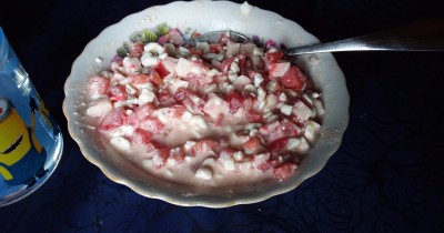 Салат с творогом и крабовыми палочками