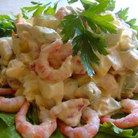 Салат с креветками и авокадо и грейпфрутом
