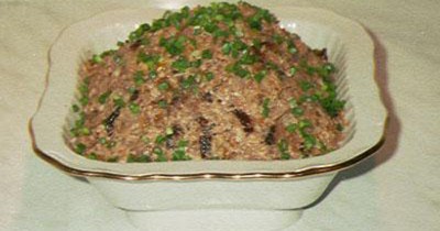 Салат с черносливом и курицей