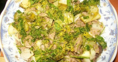 Салат с говяжьим языком и огурчиками