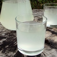Квас из березового сока с хлебной корочкой
