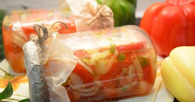 Салат из красных помидор пальчики оближешь