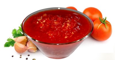 Аджика с перцем чесноком и хреном