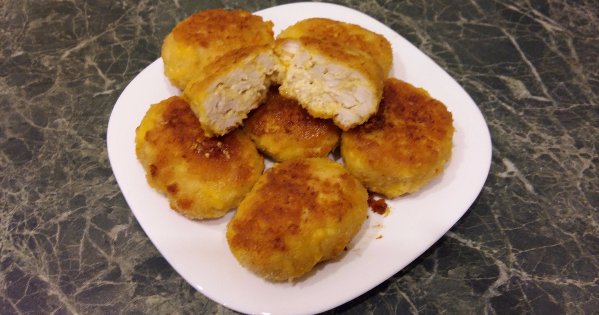 Куриные котлеты внутри с сыром пошаговый рецепт Куриные котлеты внутри с сыром пошаговый рецепт