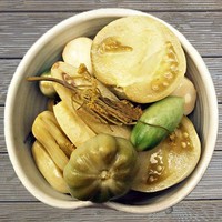 Квашеные зеленые помидоры на зиму в банках