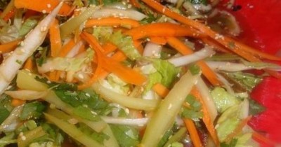 Салат овощной микс с азиатской заправкой