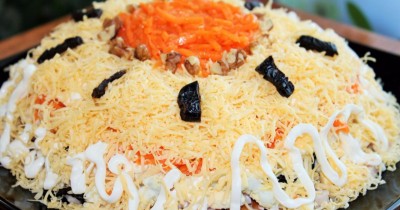 Салат слоеный с корейской морковью и яйцом