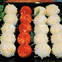 Закуска Праздничная яйца сыр крабовое мясо