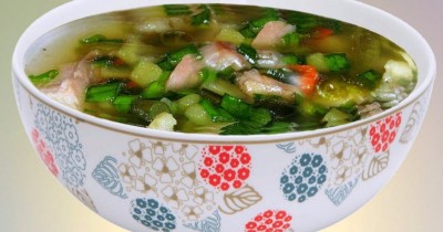 Рыбный суп из свежих карпов с овощами