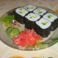 Постные роллы с огурцом