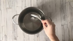 Паста карбонара с беконом и сливками классическая Паста карбонара с беконом и сливками классическая