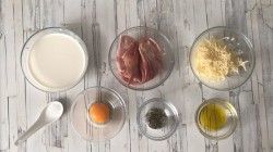 Паста карбонара с беконом и сливками классическая Паста карбонара с беконом и сливками классическая