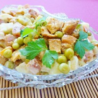 «Оливье» с мясом и солеными огурцами — рецепт с фото пошагово изображения «Оливье» с мясом и солеными огурцами — рецепт с фото пошагово изоражения