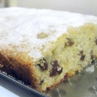 Большой лимонный кекс с изюмом