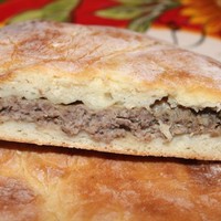 Традиционный осетинский пирог с мясом