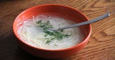 Немецкий куриный суп с лапшой - нудельсуп