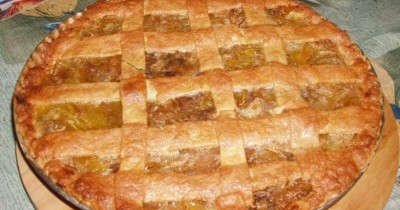 Тыквенно яблочный пирог на сметане с корицей