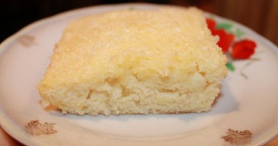 Ванильный пирог с кокосовой стружкой на кефире