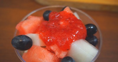 Салат фруктово ягодное удовольствие