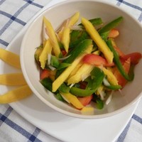 Салат с манго