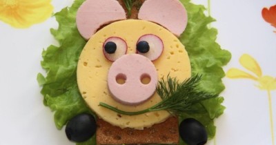 Новогодний бутерброд в год Свиньи
