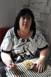 Салат крабовые палочки с рисом и кукурузой Салат крабовые палочки с рисом и кукурузой