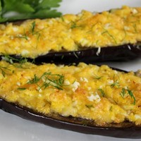 Баклажаны запеченные с сыром и чесноком в духовке