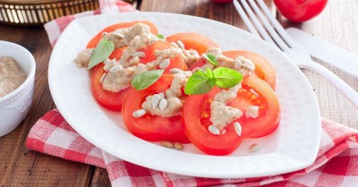 Сладкий салат из помидоров