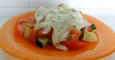 Салат с куриным мясом и цветной капустой