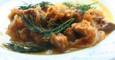 Гуляш из говядины с подливкой