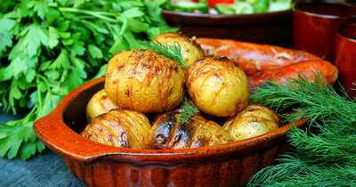 Картошка  на мангале на шампурах гарнир к стейку