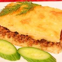 Картофельная запеканка с фаршем сыром в духовке