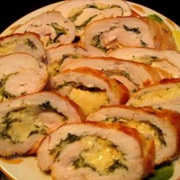 Куриный рулет с аджикой, грибами и майонезом