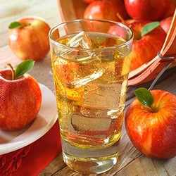 Чем улучшить вкус яблочного компота