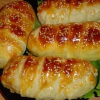 Слойки с ветчиной и сыром из слоеного теста