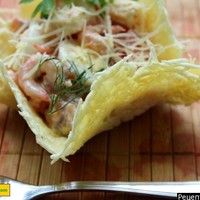 Салат Нептун в сырной корзиночке