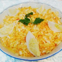 Салат с дайконом и яйцом