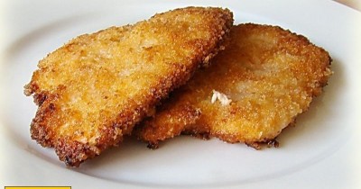 Куриный стейк в панировке в маринаде из кетчупа и майонеза