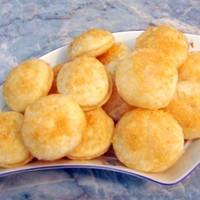 Язычки из слоеного теста с сахаром