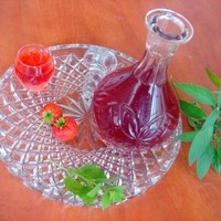 Ликер клубничный