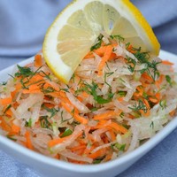 Салат Фитнес из редьки зеленой с морковью