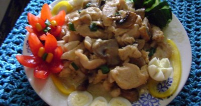 Теплый салат с белыми грибами