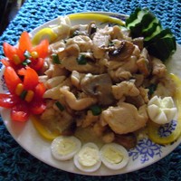 Теплый салат с белыми грибами