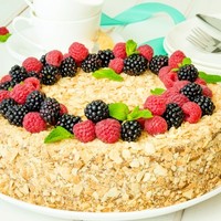 классический торт Микадо с вареной сгущенкой